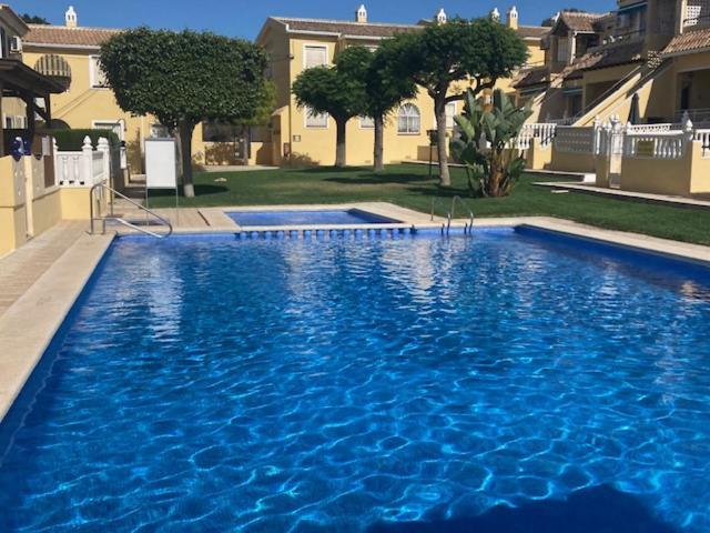 Villa Martin Secure Complex Two Bed Apartment With Access To Six Pools San Miguel De Salinas Kültér fotó